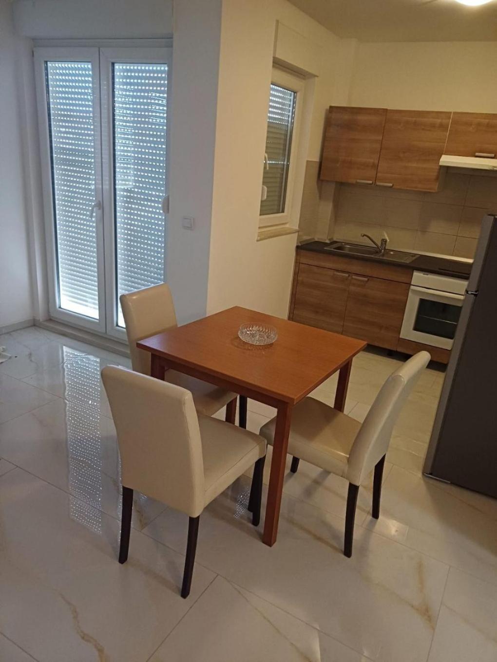 Apartment Zdrave - Free Parking Макарска Экстерьер фото